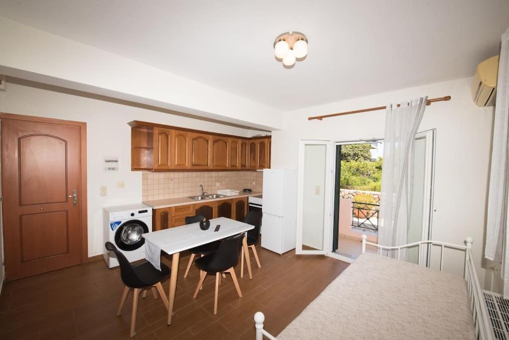 Anna Maria Apartment Lefkada City ภายนอก รูปภาพ