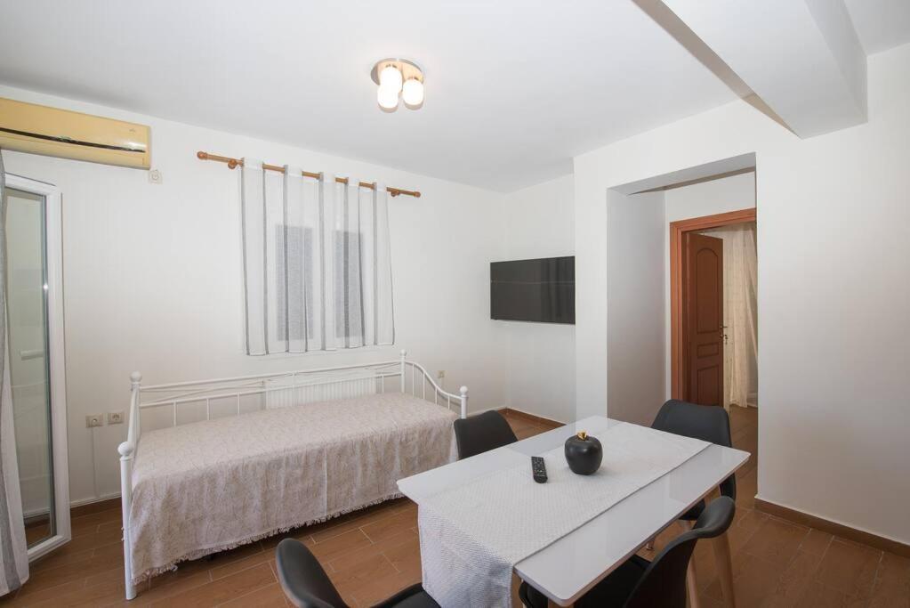 Anna Maria Apartment Lefkada City ภายนอก รูปภาพ