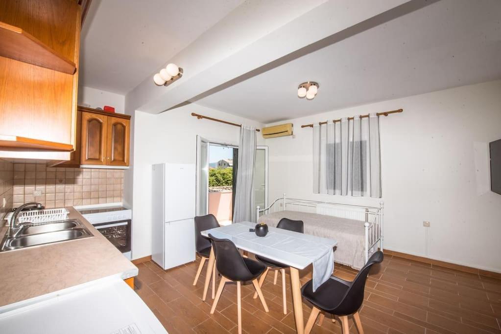 Anna Maria Apartment Lefkada City ภายนอก รูปภาพ